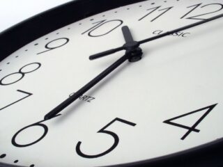 Cambio de Hora en Chile 2025: Prepárate para el Ajuste del 7 de Septiembre y Descubre Quiénes No Modificarán su Reloj