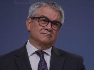 Ministro de Hacienda implementará compensación ante histórico aumento del precio de parafina en la Región Metropolitana