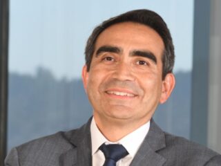 Carlos Espinoza asume como líder de Los Bronces desde agosto: un futuro prometedor en minería sustentable y segura