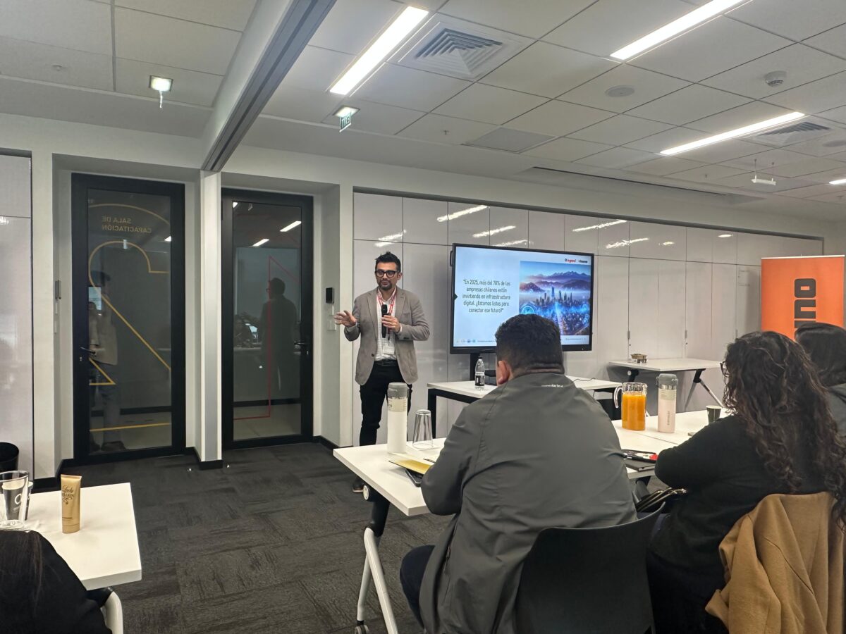 Ejecutivos de Centroamérica visitan Chile para conocer soluciones innovadoras de Legrand Ejecutivos de Centroamérica visitan Chile para conocer soluciones innovadoras de Legrand