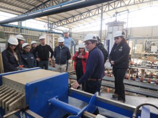 Director del Instituto Nacional de Litio y Salares visita planta piloto de SIMCO Lithium 