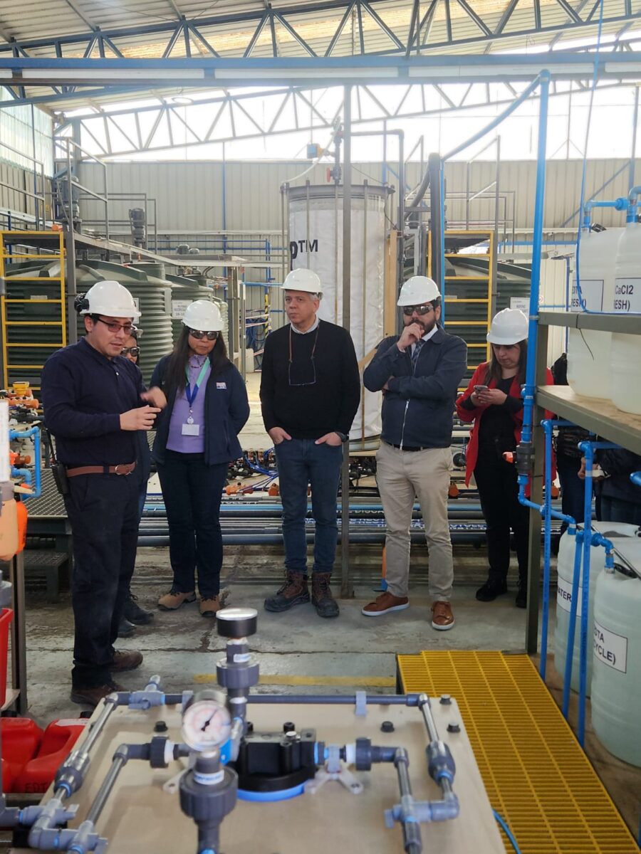 Director del Instituto Nacional de Litio y Salares visita planta piloto de SIMCO Lithium Director del Instituto Nacional de Litio y Salares visita planta piloto de SIMCO Lithium