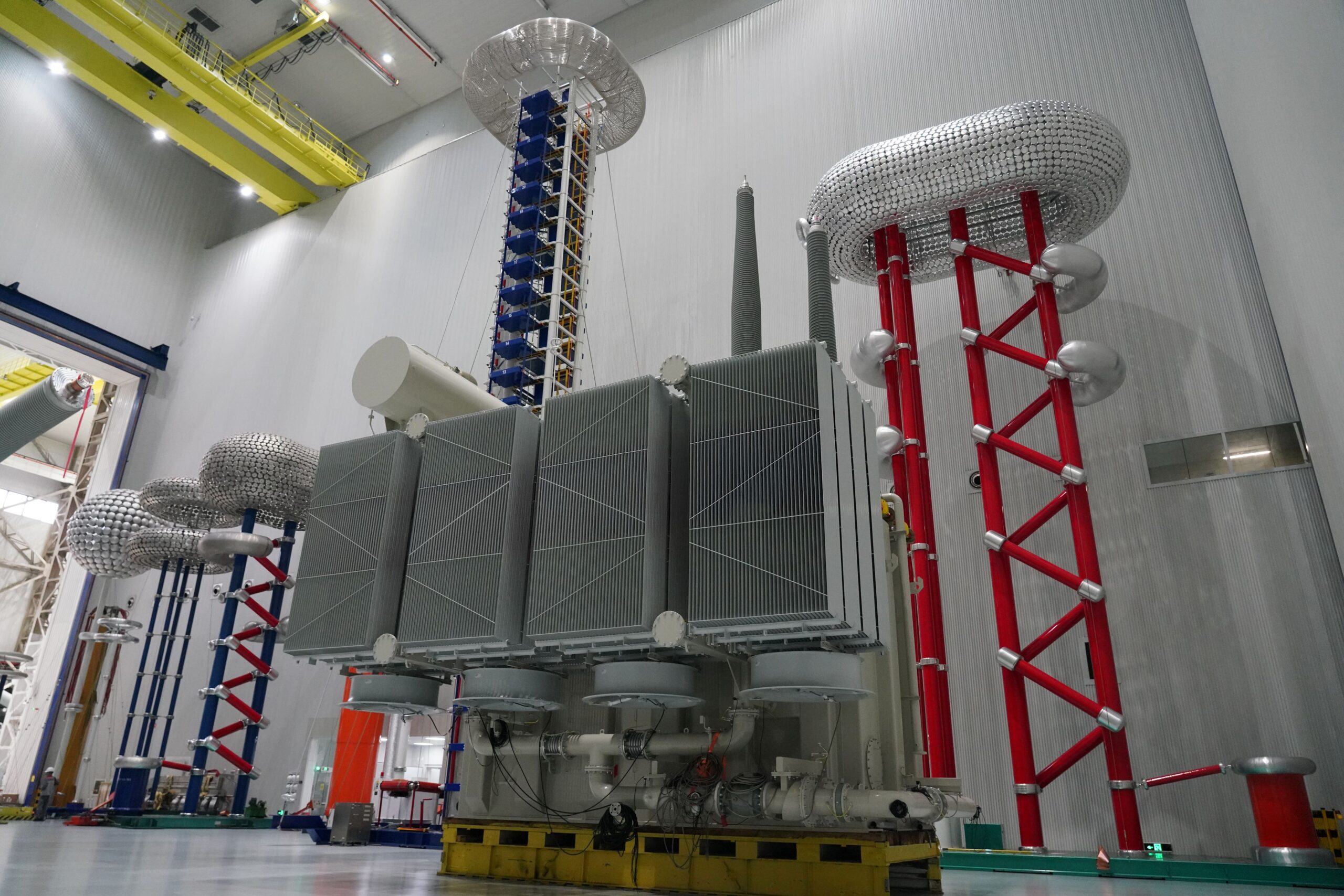 Hitachi Energy prueba con éxito transformador para mejorar la seguridad y protección ambiental