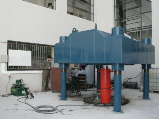 Laboratorio geotécnico evalúa partículas para megaestructuras  mineras y energéticas