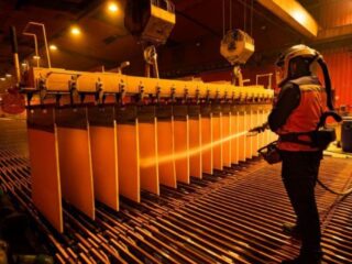 Chile aborda dilema: ¿Cambiar estrategia internacional de exportación de cobre?