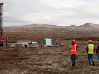 Lucha legal por Pebble: impacto en minera Northern Dynasty Minerals