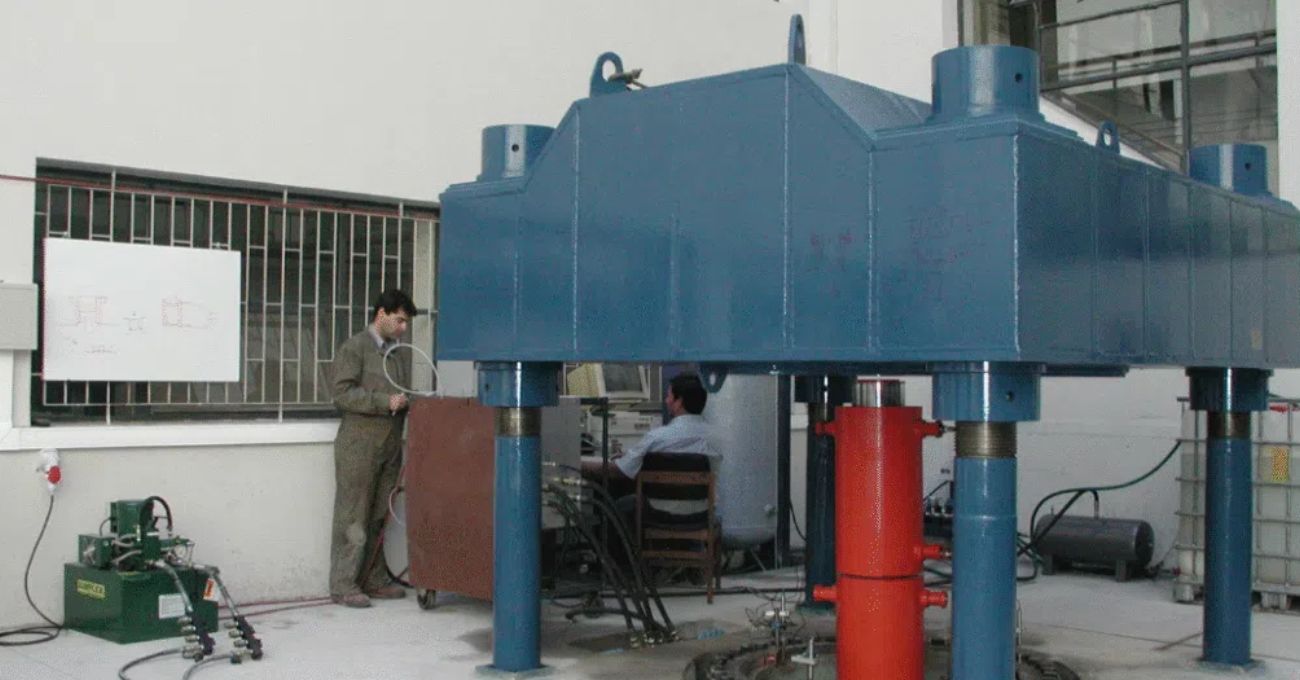 Laboratorio chileno líder en ensayos geotécnicos para megaproyectos mineros.