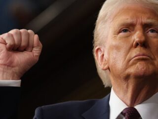 Trump lanza ultimátum a Putin: amenaza con aranceles del 100% si no hay acuerdo sobre Ucrania