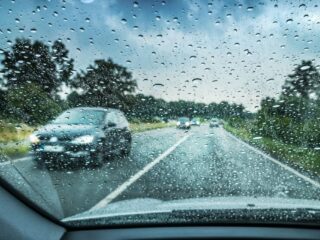 Alerta máxima por lluvias intensas en el sur: hasta 110 mm en Aysén y riesgo de remociones en masa