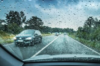 Alerta máxima por lluvias intensas en el sur: hasta 110 mm en Aysén y riesgo de remociones en masa