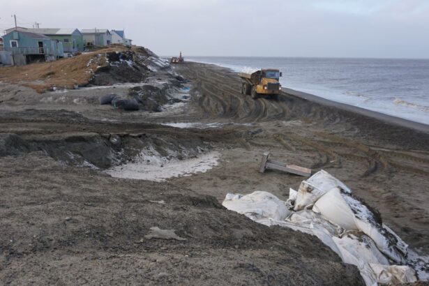 EE.UU. transfiere 28.000 acres a grupo nativo en Alaska cerca de ruta minera propuesta
