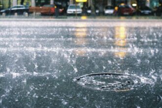Lluvias volverían a Santiago: sistema frontal amenaza con romper la sequía la próxima semana