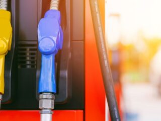 Enap anuncia alza de $15,7 por litro en el precio de la parafina