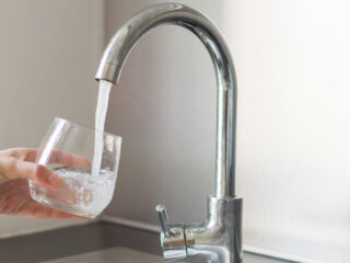 Subsidio al pago del Agua Potable: Requisitos y cómo postular al beneficio