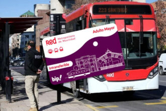 Así puedes acceder al 50 % de descuento en transporte público si eres adulto mayor
