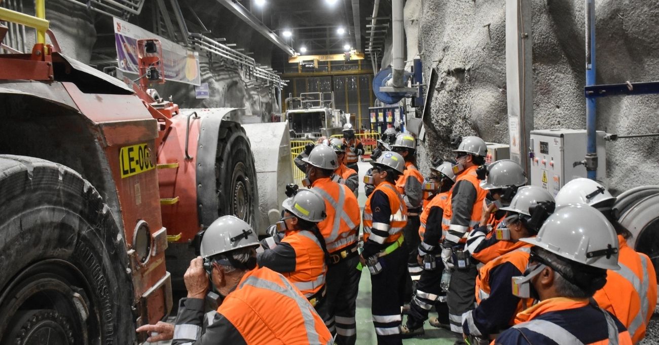 Oportunidades laborales en Codelco: perfiles más buscados por la estatal minera