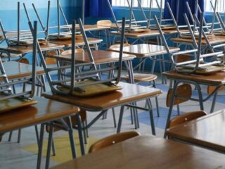 Suspenden clases en comunas costeras de 13 regiones por amenaza de tsunami