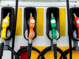 ¿Sube o baja la bencina este 31 de julio? Revisa el nuevo informe de Enap
