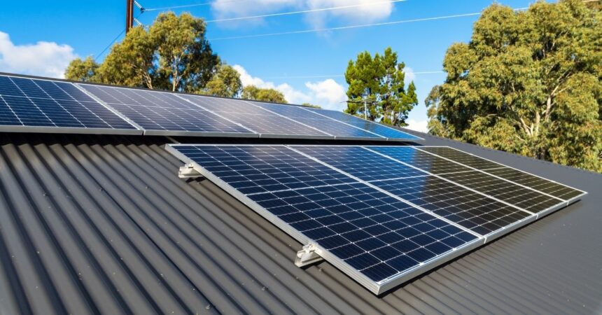 Energía solar en invierno: una alternativa eficiente ante el alza de tarifas eléctricas