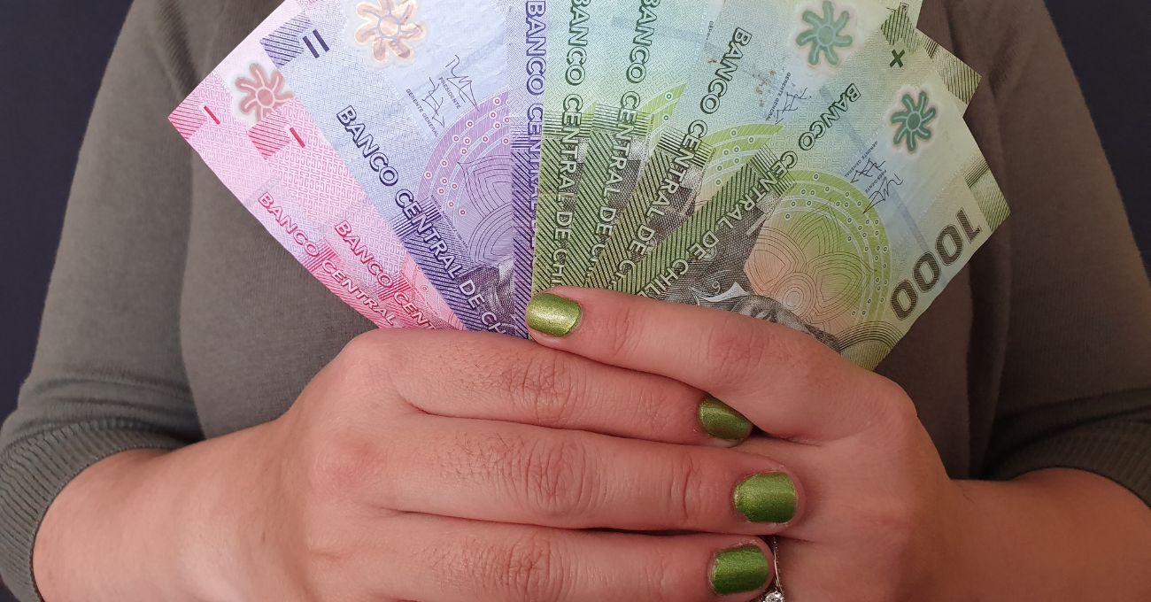Consulta con tu RUT si puedes recibir el Bono Dueña de Casa de $452.000