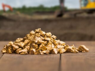 AngloGold Ashanti refuerza su presencia en Nevada con adquisición de Augusta Gold.