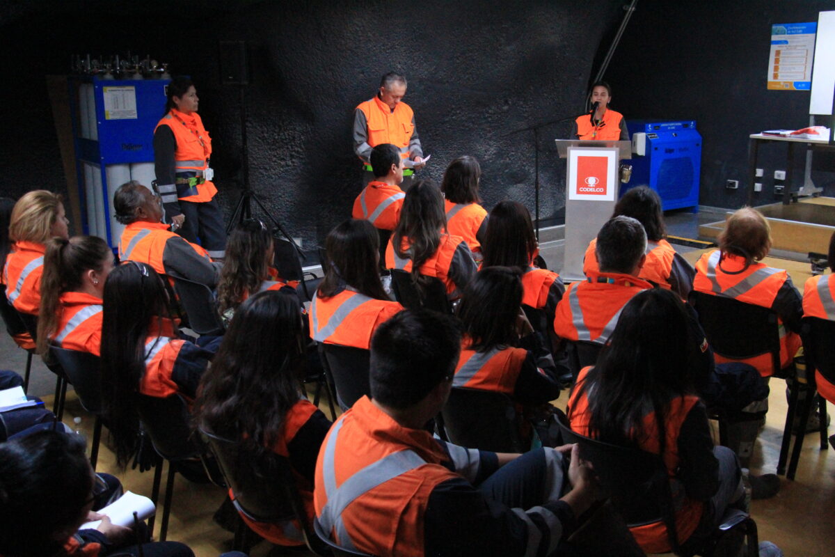 Hito histórico en Codelco: Chuquicamata Subterránea alcanzó 40% de dotación femenina en sus operaciones Hito histórico en Codelco: Chuquicamata Subterránea alcanzó 40% de dotación femenina en sus operaciones