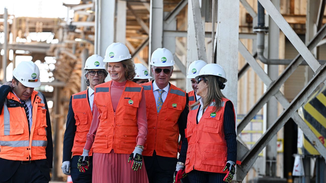 Reyes de Bélgica Exploran Innovación y Sostenibilidad en Planta de Litio en Antofagasta Durante Visita Estratégica