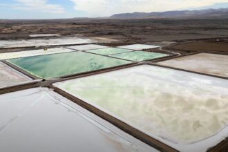 Chile Avanza en la Industria del Litio: Aprobación Clave para Codelco y SQM Garantiza Producción Sostenible hasta 2060