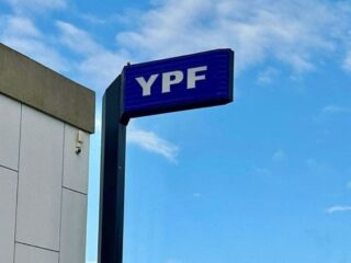 Argentina Obligada a Ceder el 51% de YPF Tras Orden Judicial de EE.UU. por US$16.100 Millones