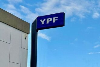 Argentina Obligada a Ceder el 51% de YPF Tras Orden Judicial de EE.UU. por US$16.100 Millones