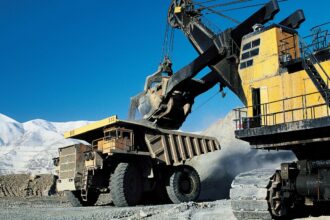 Chile Impulsa la Inversión: Nuevo Proyecto Acelera Permisos Sectoriales, Sonami Aplauda la Iniciativa