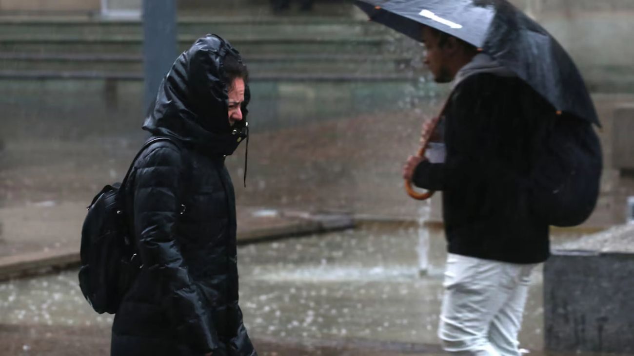 Alerta de Lluvias en Chile: Pronóstico Anuncia Chubascos en Seis Regiones Este Jueves