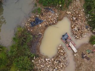 Minería Legal en Ecuador: Entre Beneficios Económicos y Retos Ambientales, ¿Cuál es el Verdadero Costo?