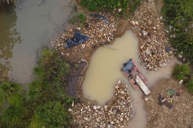 Minería Legal en Ecuador: Entre Beneficios Económicos y Retos Ambientales, ¿Cuál es el Verdadero Costo?