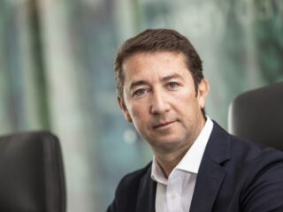 **Cristian Fadic Asume como Vicepresidente de Minería en Finning Sudamérica: Un Impulso Estratégico para el Gigante de Caterpillar**