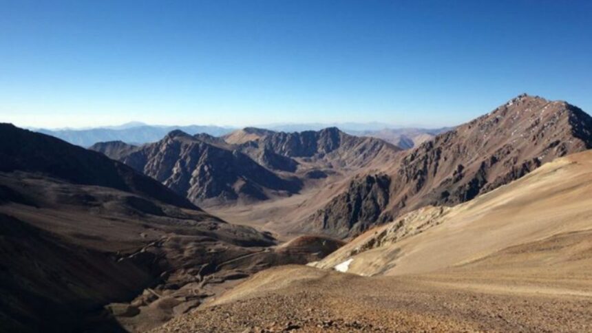 Descubrimiento Revolucionario en Argentina: Nuevas Zonas de Cobre y Oro de Alta Ley en Lunahuasi Potencian el Cinturón Andino
