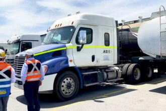 Transportes Santa María Impulsa la Seguridad en Minería con Innovador Transporte de Carga Peligrosa