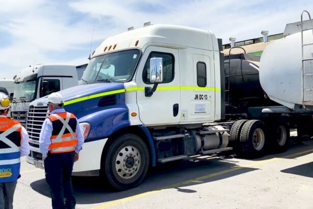 Transportes Santa María Impulsa la Seguridad en Minería con Innovador Transporte de Carga Peligrosa