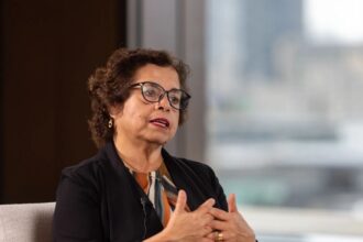 Ministra de Minería Avala Acuerdo Codelco-SQM para Producción de Litio en Atacama Frente a Críticas Políticas