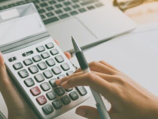 Accede Gratis al Informe de Deudas del Sistema Financiero: Guía Completa para Consultar tus Compromisos con Bancos