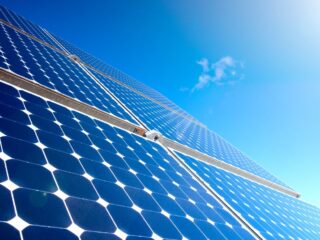 Zelestra asegura 282 millones de dólares en financiamiento verde para masivo proyecto solar y de almacenamiento en Chile