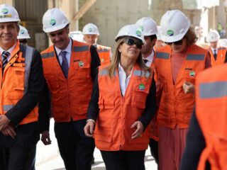 Reyes de Bélgica Exploran Innovación en Planta de Litio SQM de Chile: Un Impulso a la Sostenibilidad y la Electromovilidad