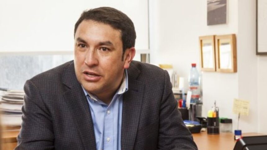 Codelco anuncia cambio de liderazgo: Patricio Viveros asume como gerente interino tras la salida de Christian Toutin