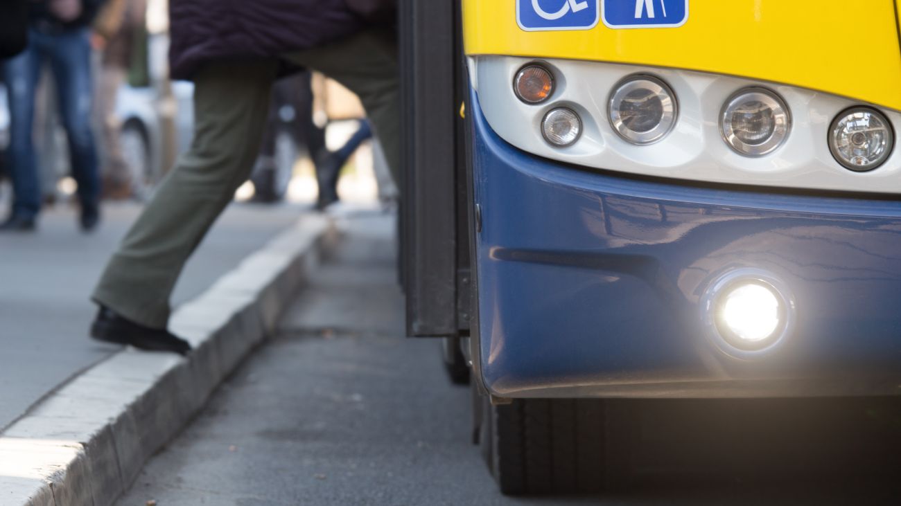 Descuento del 50% en Transporte para Mayores de 65: Cómo Acceder a los Beneficios y Requisitos