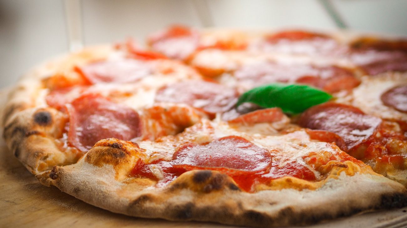 Descubre las Mejores Ofertas del Día Nacional de la Pizza en Chile: Promociones Exclusivas en Papa Johns, Sbarro y Más