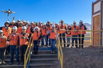 Estudiantes de Ingeniería en Metalurgia de Inacap Calama Amplían Conocimientos en Visita a Codelco Ministro Hales
