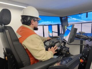 Simulador CAEX en Chile: Revolucionando el Entrenamiento de Operadores para una Minería Más Segura y Eficiente