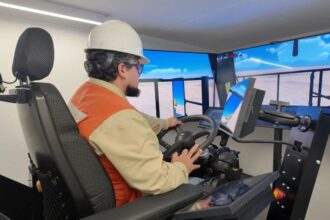 Simulador CAEX en Chile: Revolucionando el Entrenamiento de Operadores para una Minería Más Segura y Eficiente
