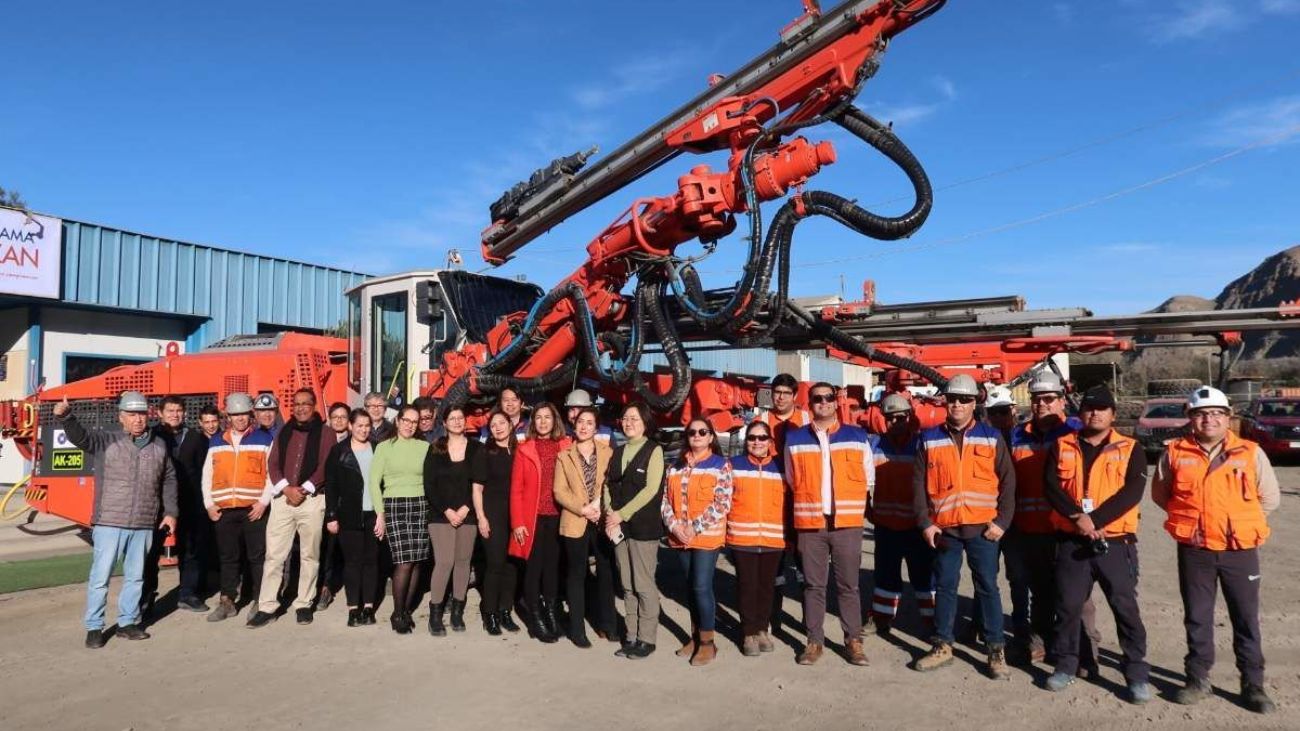 Atacama Kozan Revoluciona la Minería con Innovador Jumbo de Perforación Sandvik DD321 para Mayor Eficiencia y Seguridad