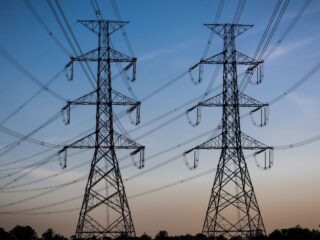 Chile Avanza en Modernización Energética: Proyecto Aprobado por Diputados Promete Energía Equitativa en Zonas Aisladas